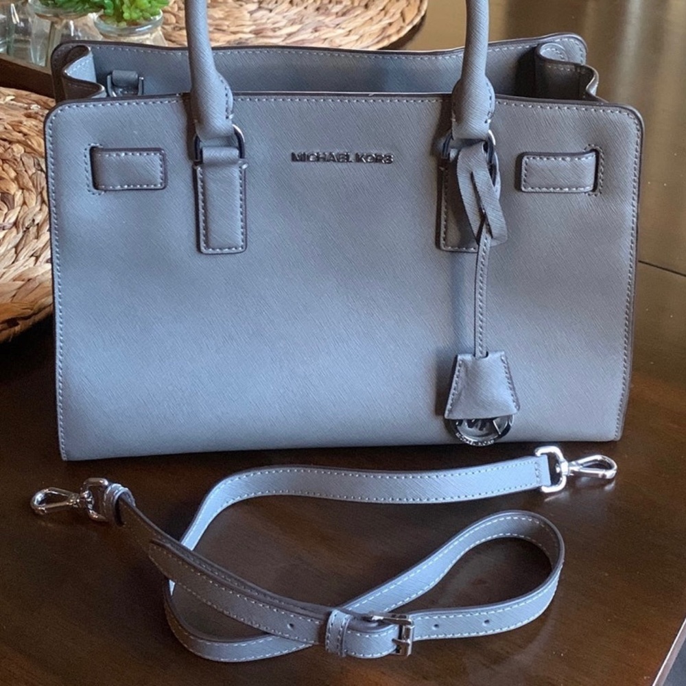 Michael Kors purse - Picture 7 of 9